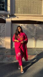 Abeer Pink Embroidered Suit Set - Image 4