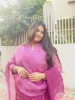 Zehra Embroidered Pink Suit Set - Image 4