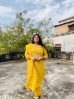 Mehr Embroidered Kurta Set with Dupatta - Image 11