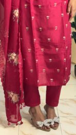 Mahira Crimson Ethnic Motif Printed Kurta with Matching Dupatta - Image 6