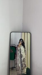 Zarqash Cream Paisley Printed Kurta with Matching Dupatta - Image 5